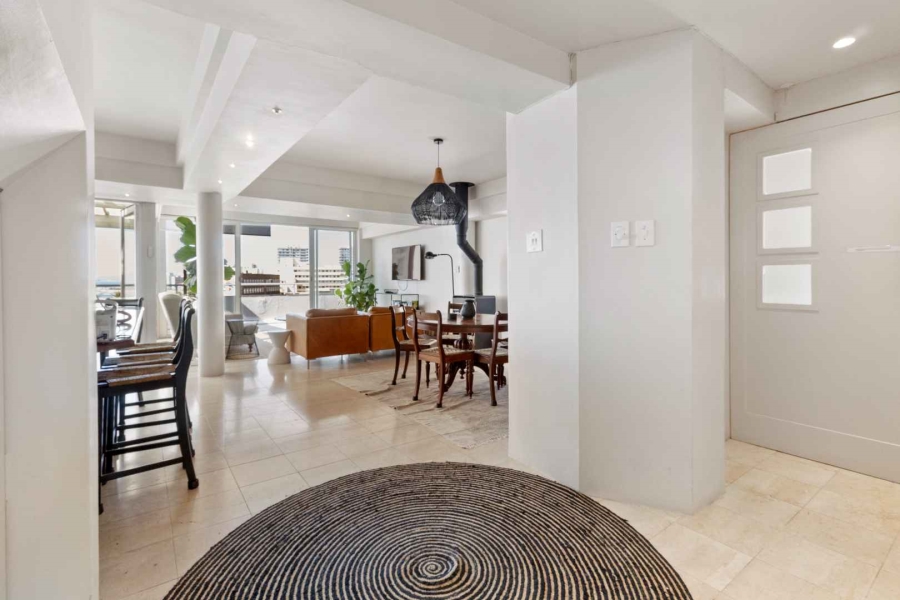 2 Bedroom Property for Sale in Sea Point Western Cape